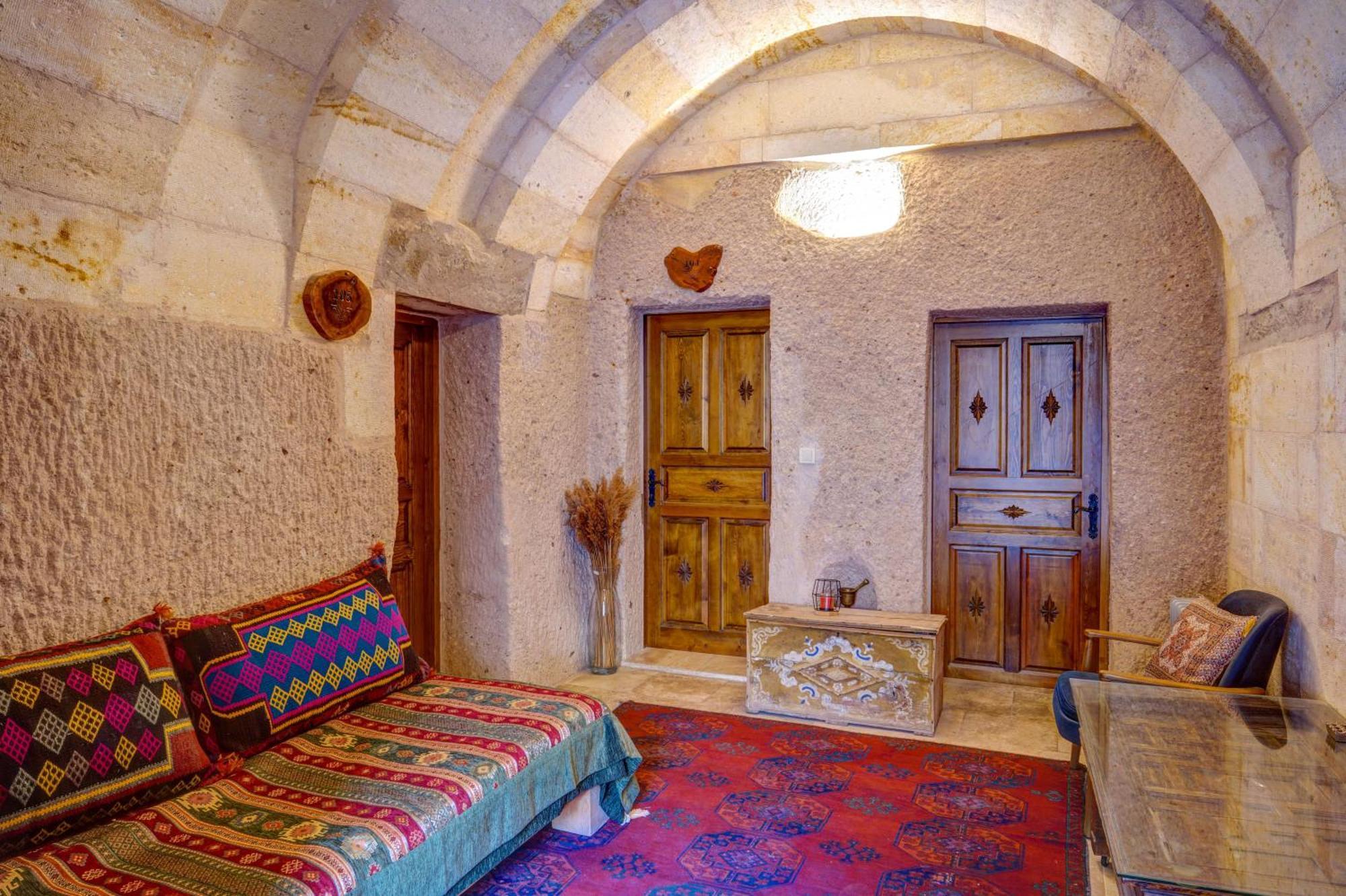 Vasil Cave Hotel 우치사르 외부 사진